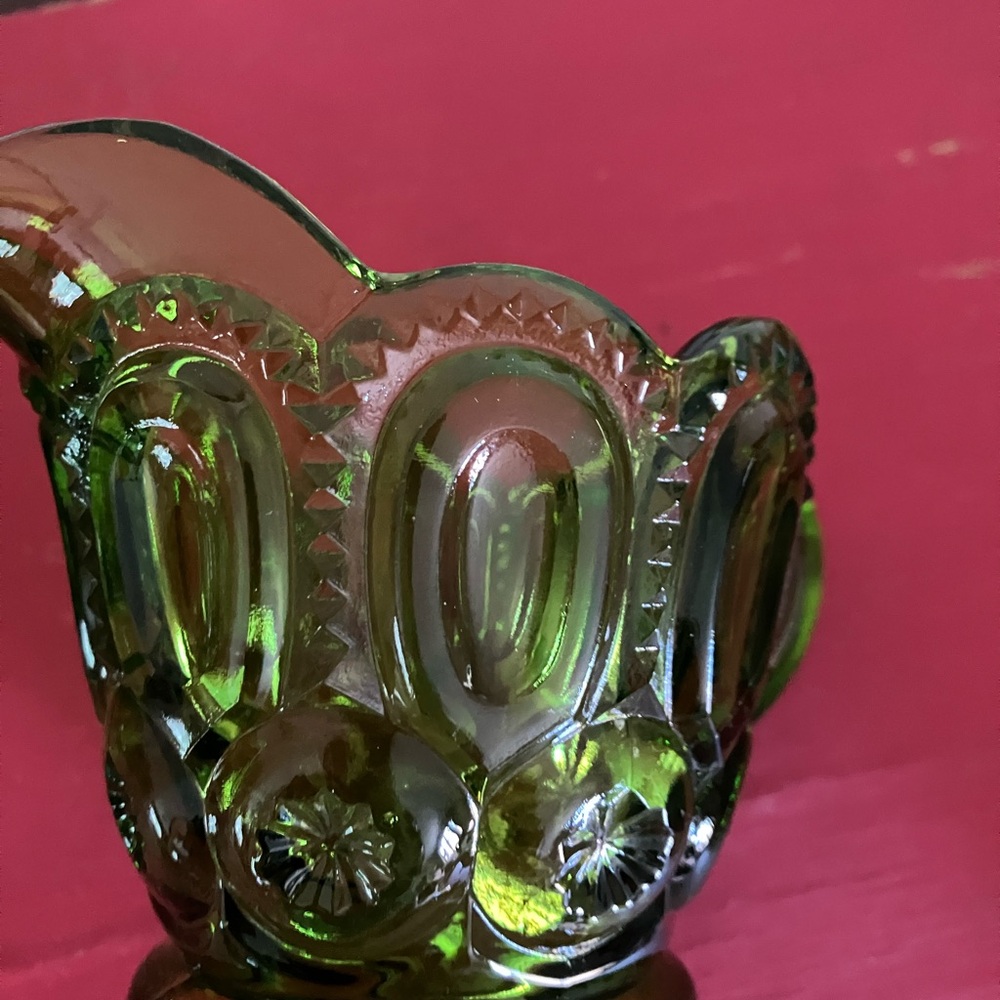 Vintage Avocado Green Glass Creamer and Sugar Set Moon and Stars Pattern - Picture 6 of 7